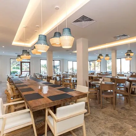 מלון Leonardo Royal Ibiza Santa Eulalia 4*