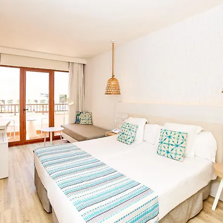 מלון Leonardo Royal Ibiza Santa Eulalia 4*